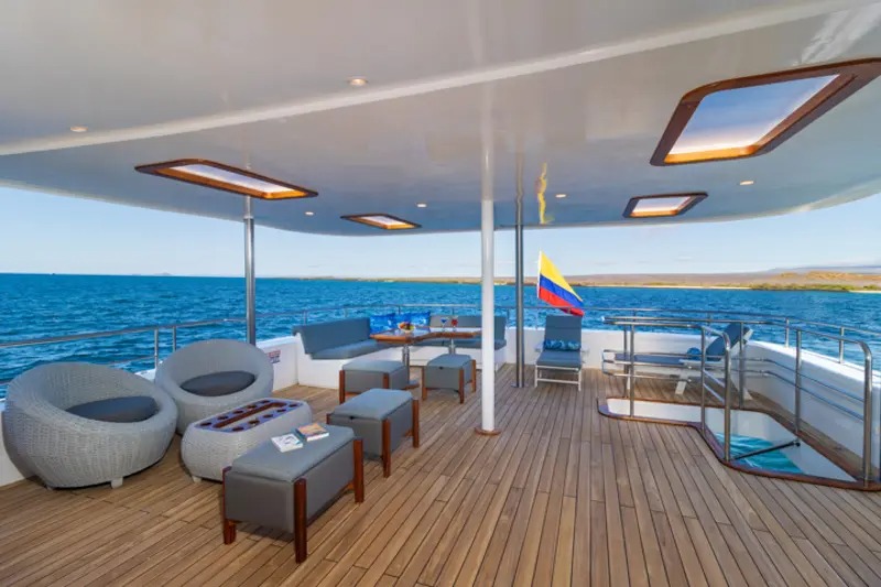 Absolute Galapagos (Grand Daphne)